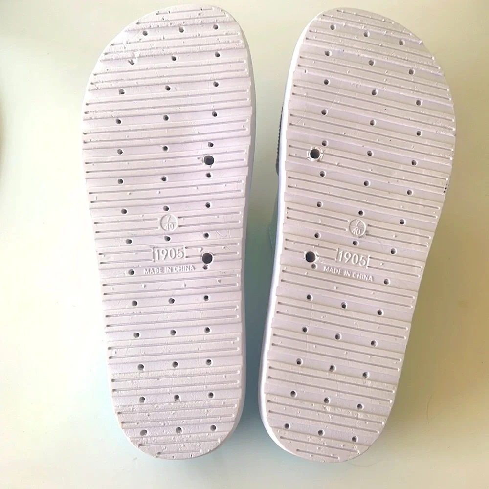 J. Mark New Turquoise Sandals, Crystal covered and Iridescent Straps. Size 9 - Picture 3 of 9